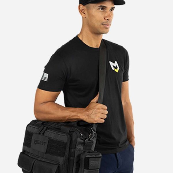 Commander 15L Black Shoulder Bag Thumbnail